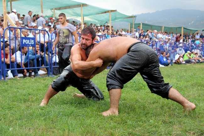 Tekkeköy’de Yağlı Güreşler başlıyor
