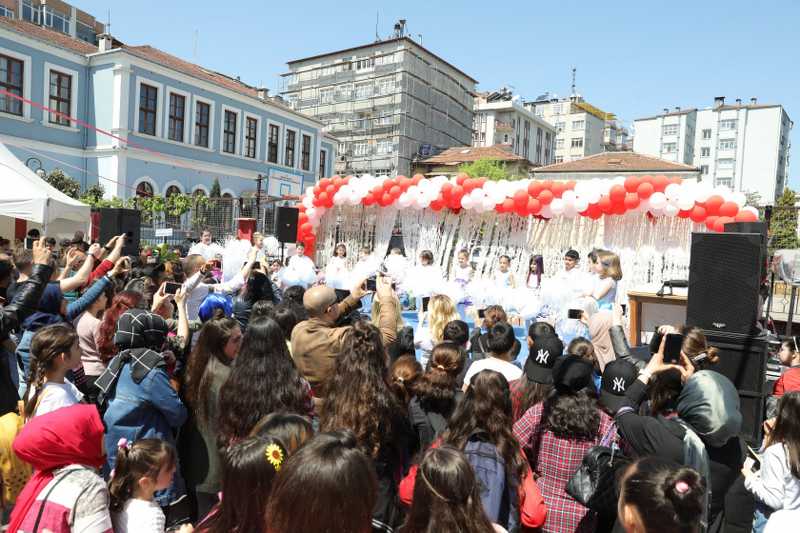 İLKADIM’DA ÇOCUK ŞENLİĞİ