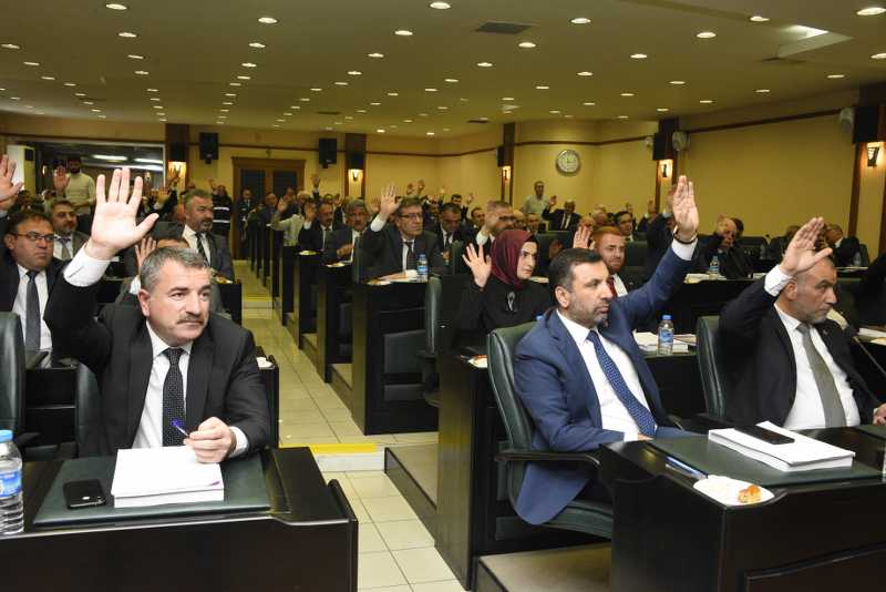 DEMİR: ‘SAMSUNLULARA HİZMET EN BÜYÜK ONURDUR’