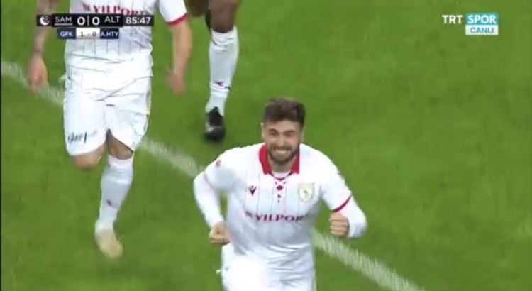 İŞTE NADİR ÇİFCİ’NİN ALTIN KAFA GOLÜ