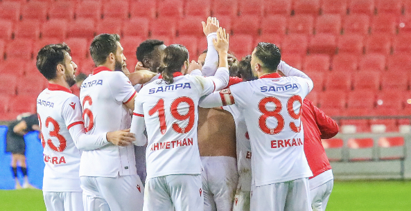 SAMSUNSPOR’DA 2 FUTBOLCU YOLCU