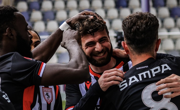 Nadir Çiftçiye Ceza Yolda