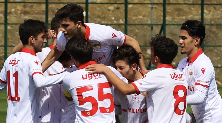 Samsunspor’lu Gençler Menemen’e 3 Attı 3 Aldı
