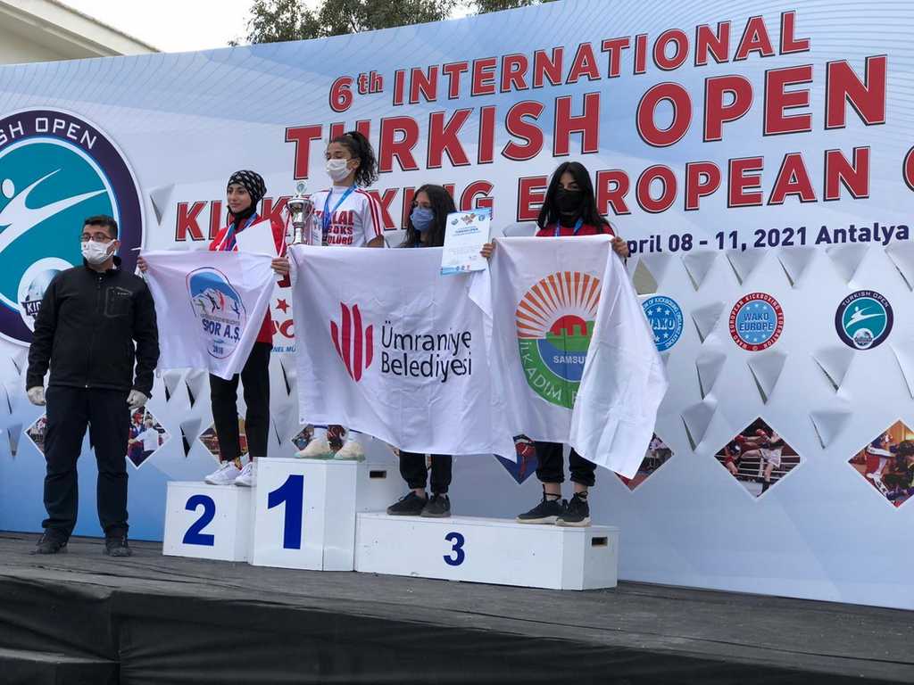 İlkadım Kick Boks takımından 6 madalya