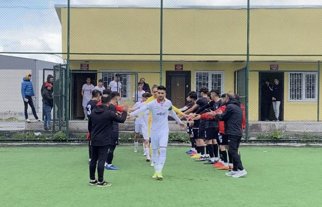 Erzurumspor, Samsunspor’u Alkışlarla Karşıladı