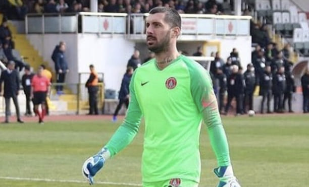 Samsunspor’un Gündemindeki Kaleci Kulübünden Ayrıldı