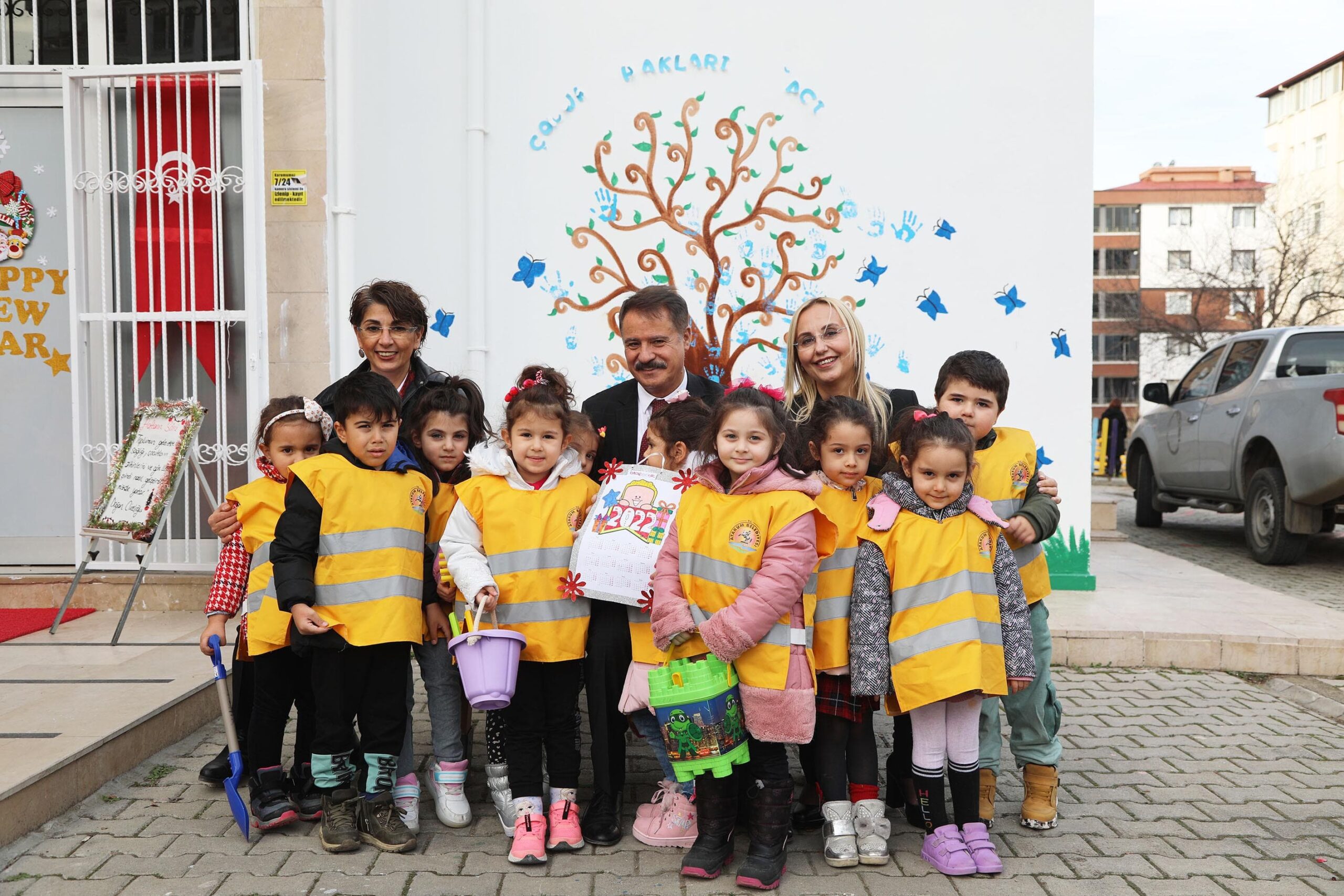 DÖRDÜNCÜ ATAÇOCUK KREŞİ GELİYOR