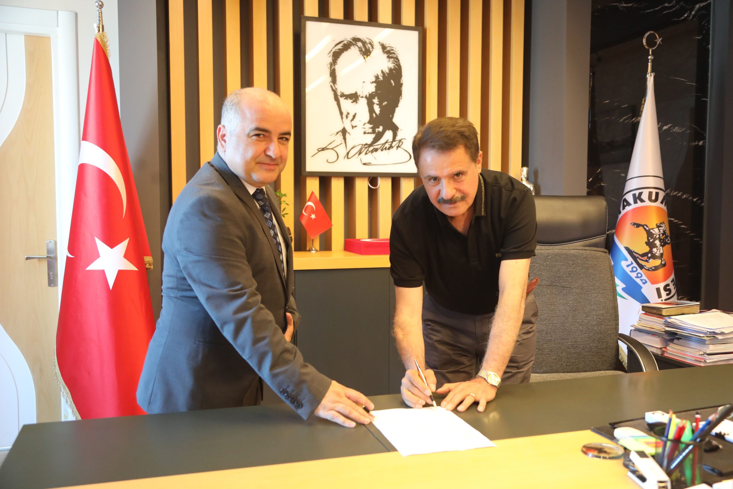 EMEKÇİLERE PROMOSYON JESTİ