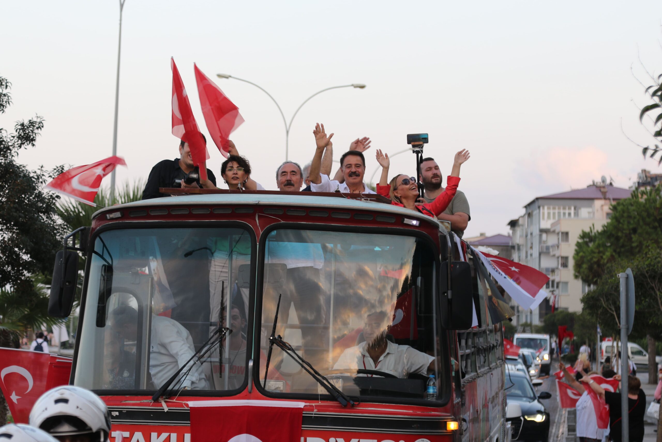 ATAKUM TEK YÜREK
