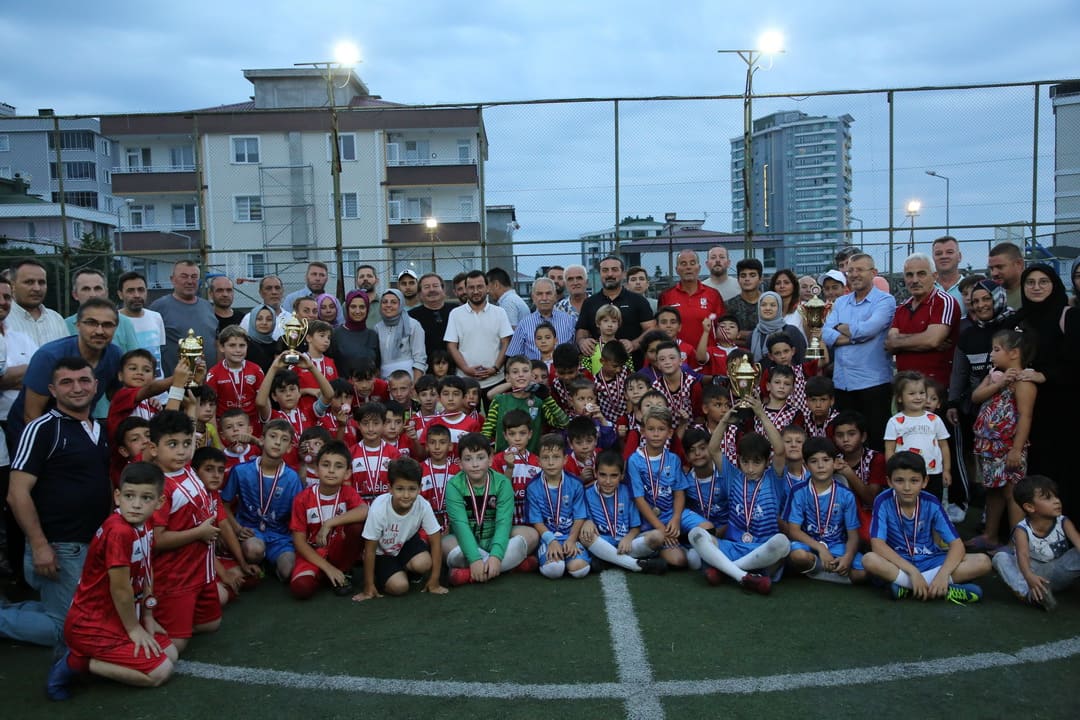 FUTBOL TURNUVASININ GALİBİ YABPASPOR KULÜBÜ OLDU