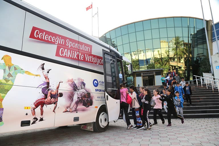 CANİK YAZ SPOR OKULLARI BÜYÜK İLGİ GÖRDÜ