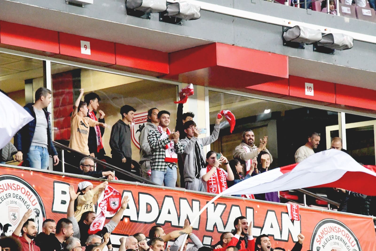 HAVZALI GENÇLERE MAÇ JESTİ