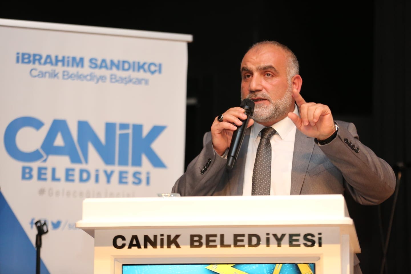 SANDIKÇI’DAN ÖĞRETMENLERE SÜRPRİZ HEDİYE
