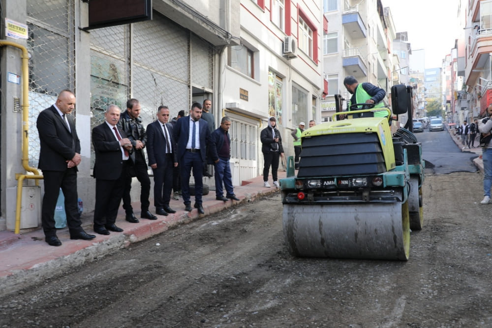 İLKADIM’DA ASFALT SERİM ÇALIŞMASI