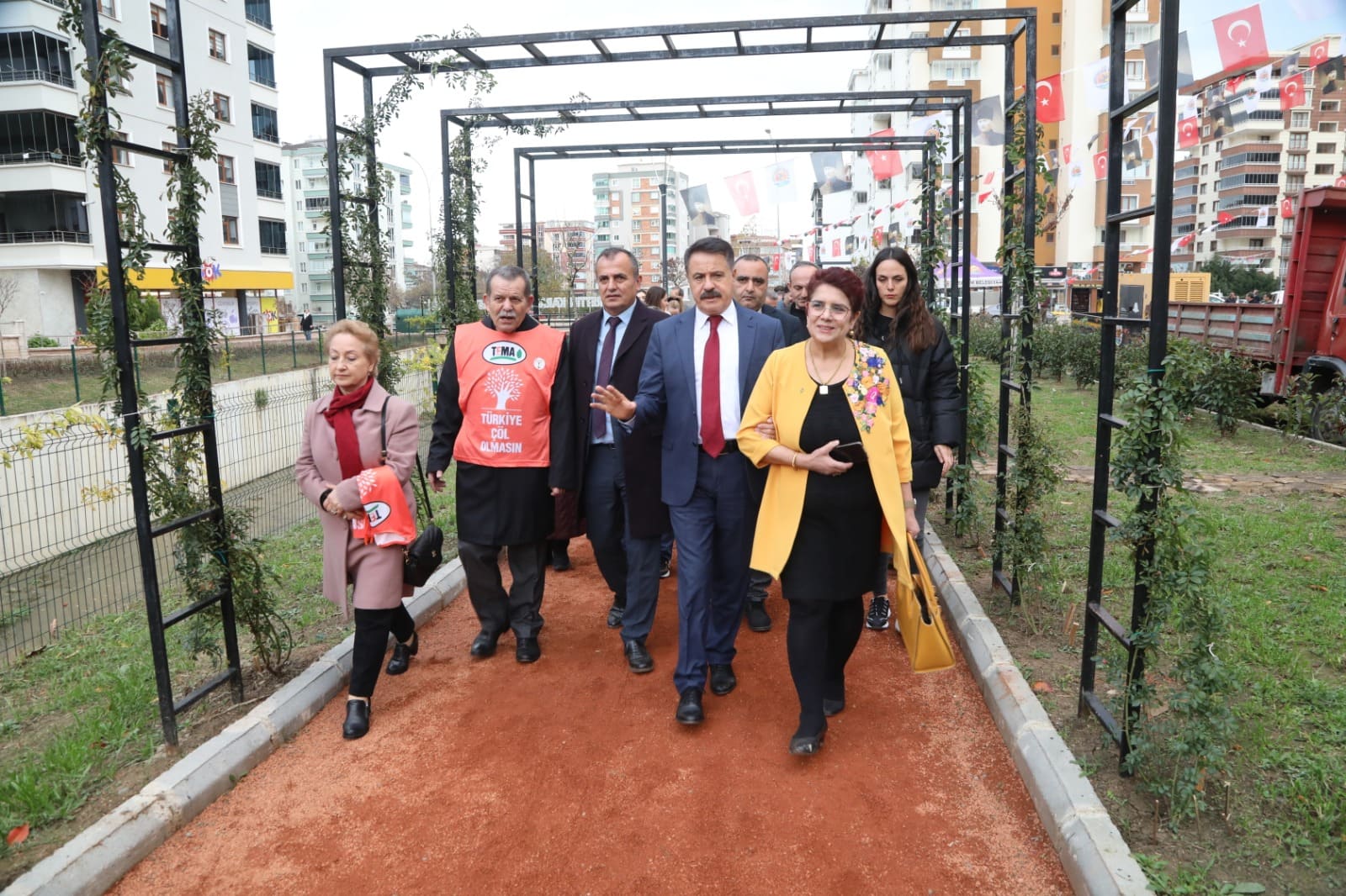 10 BİN METREKARELİK REKREASYON ALANI