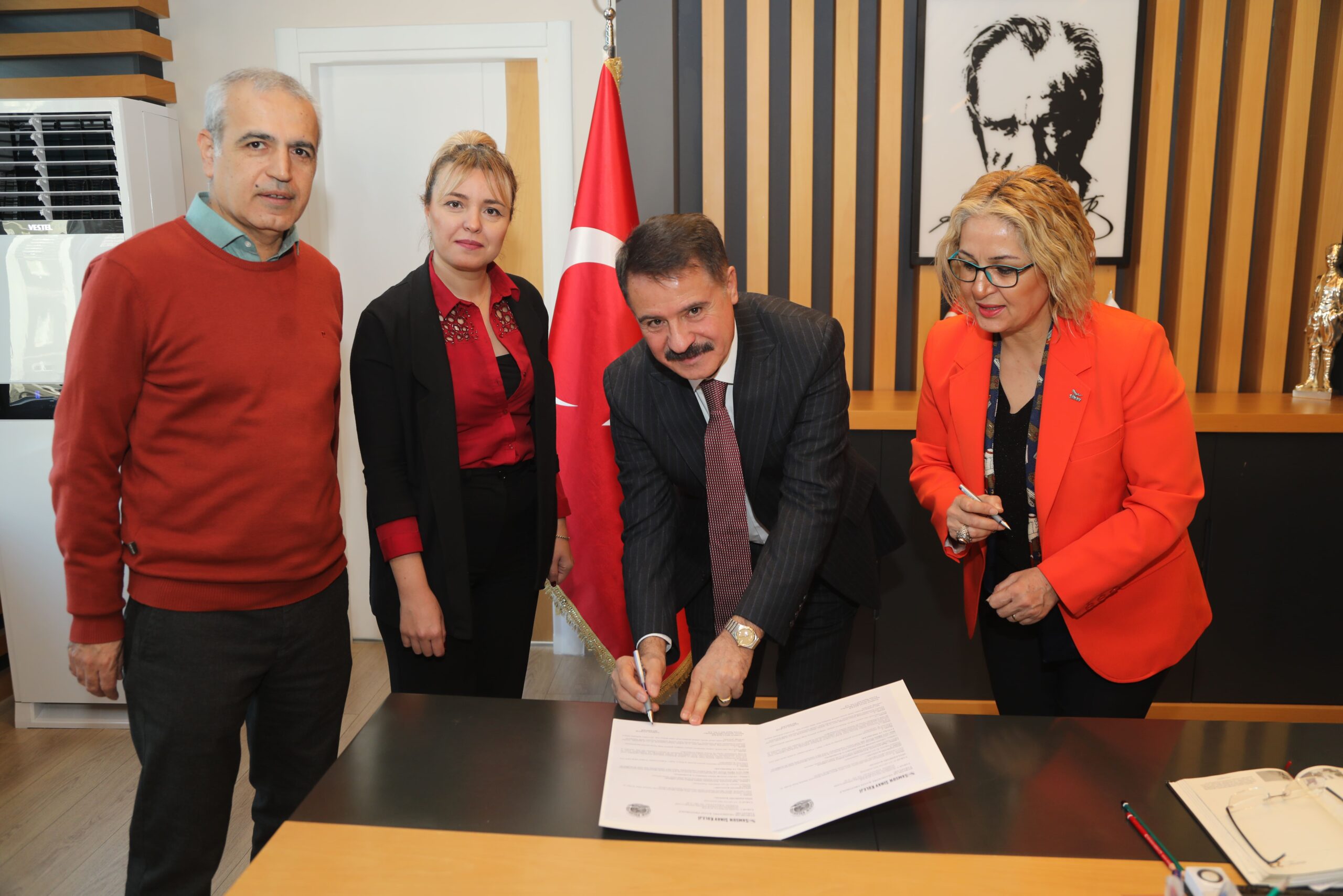 BELEDİYE EMEKÇİSİNİN YÜZÜ GÜLECEK
