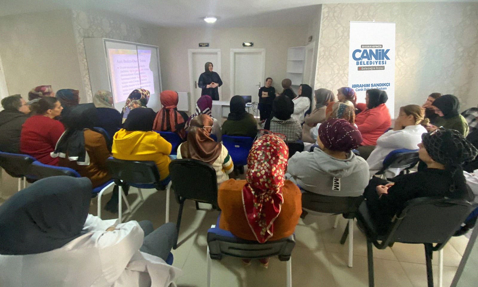 CANİK BELEDİYESİ EĞİTİMDE SEFERBER