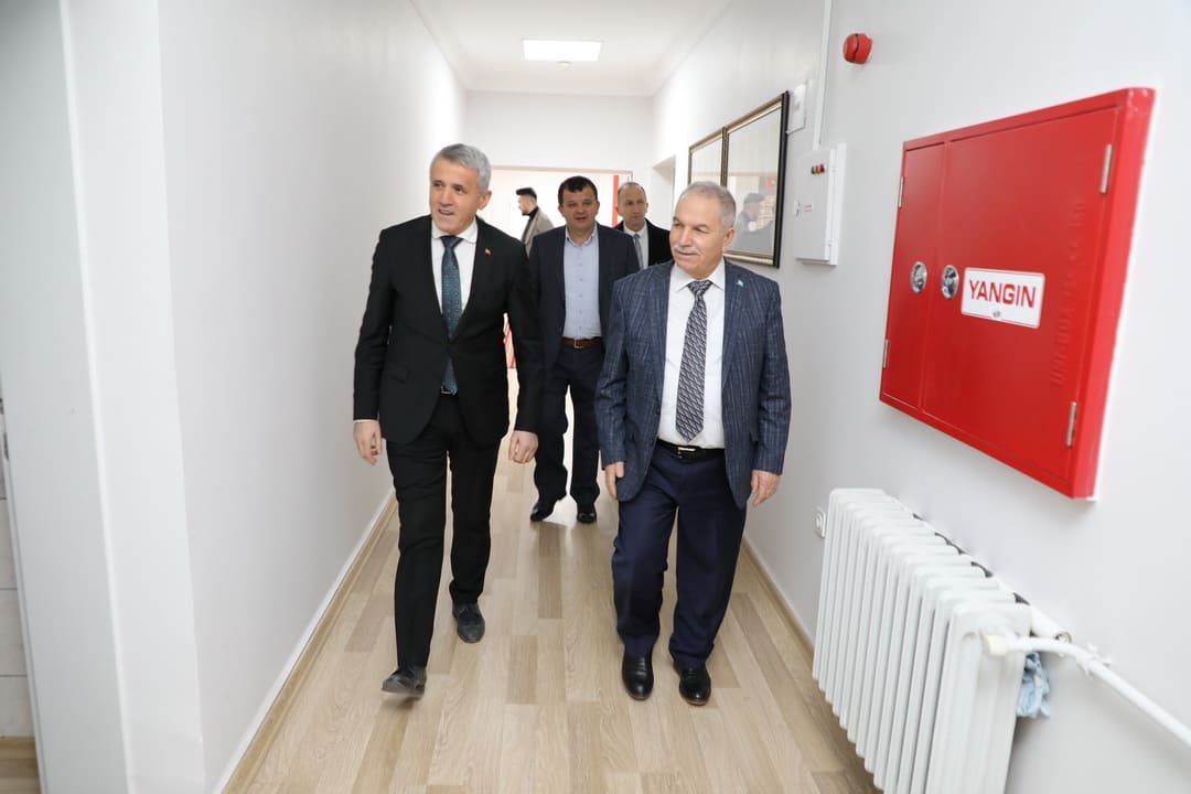 “BİZ BİR AİLEYİZ”